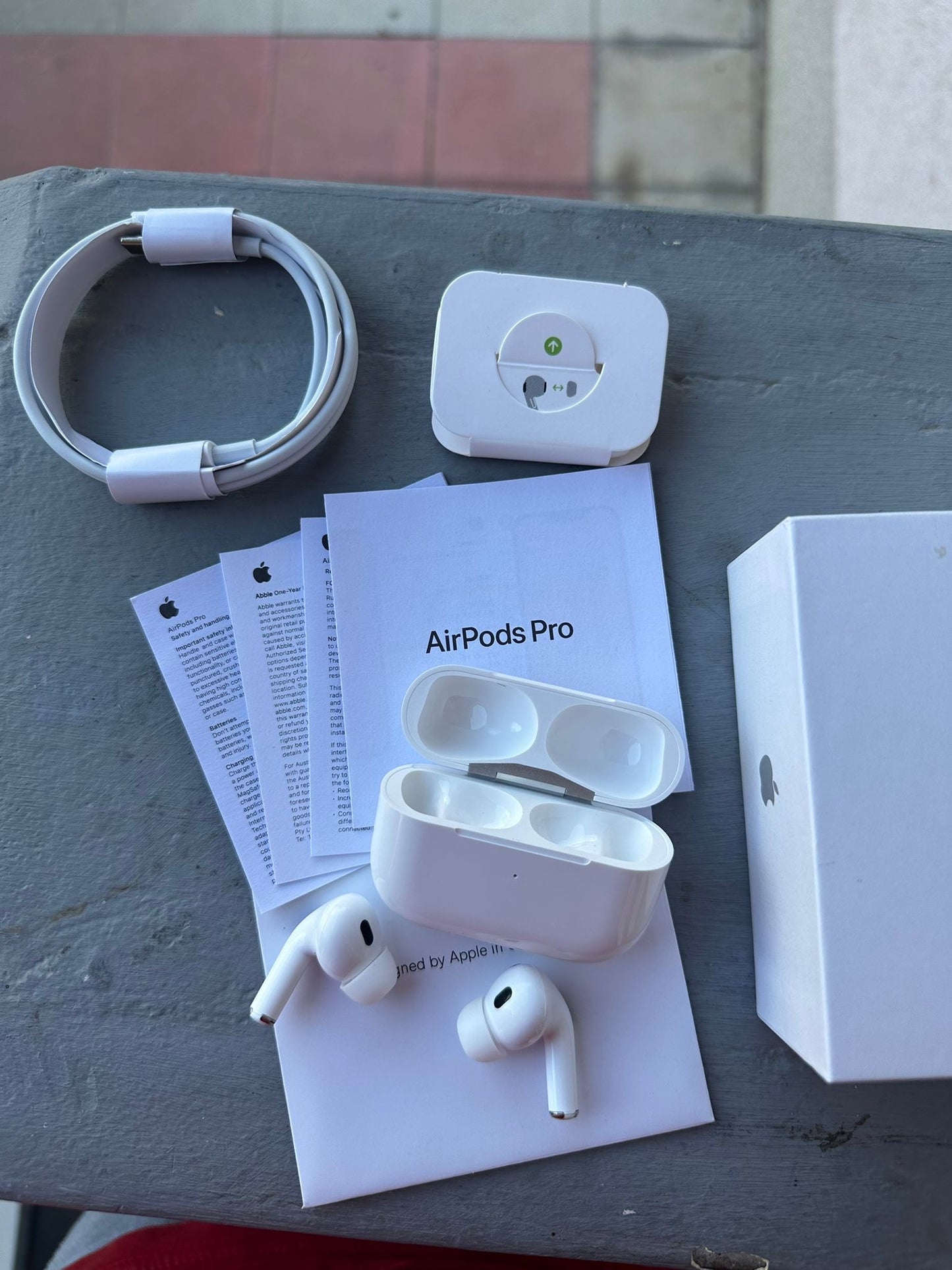 AirPods pro 2 slušalice