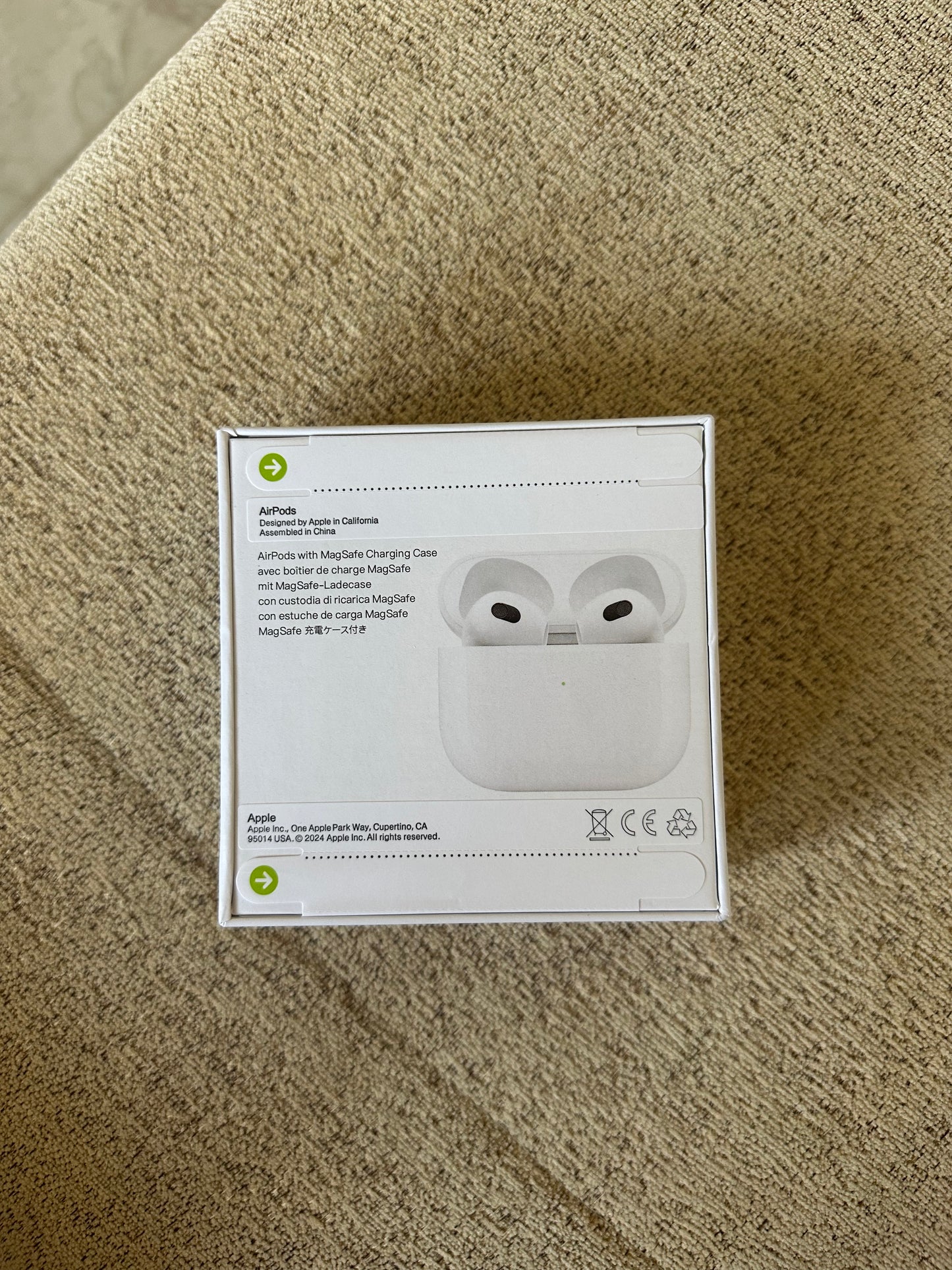 KOMPLET:  AirPods 3 + Brzi punjač po vašem izboru