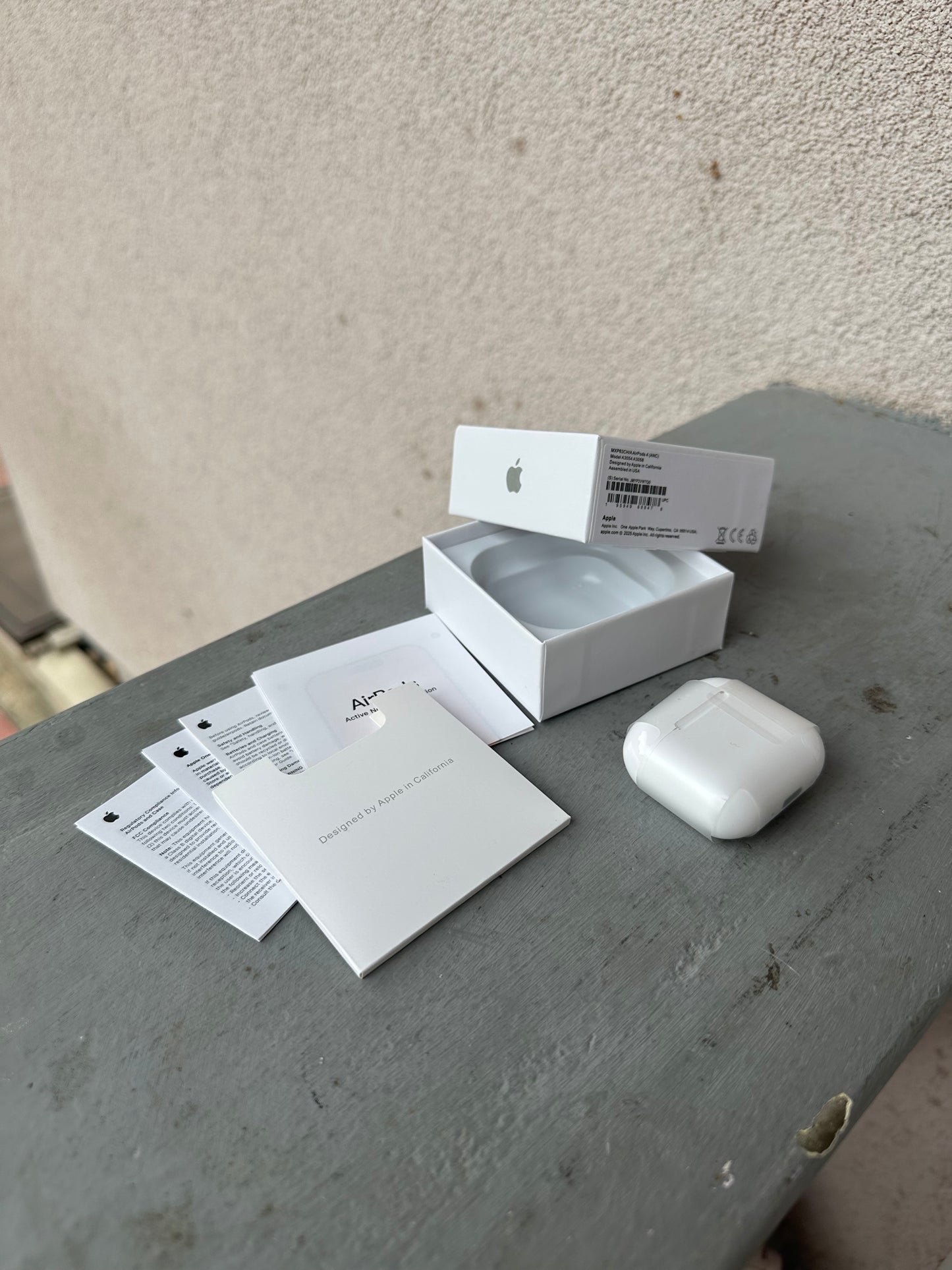 Airpods 4 slušalice