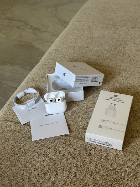 KOMPLET:  AirPods 3 + Brzi punjač po vašem izboru